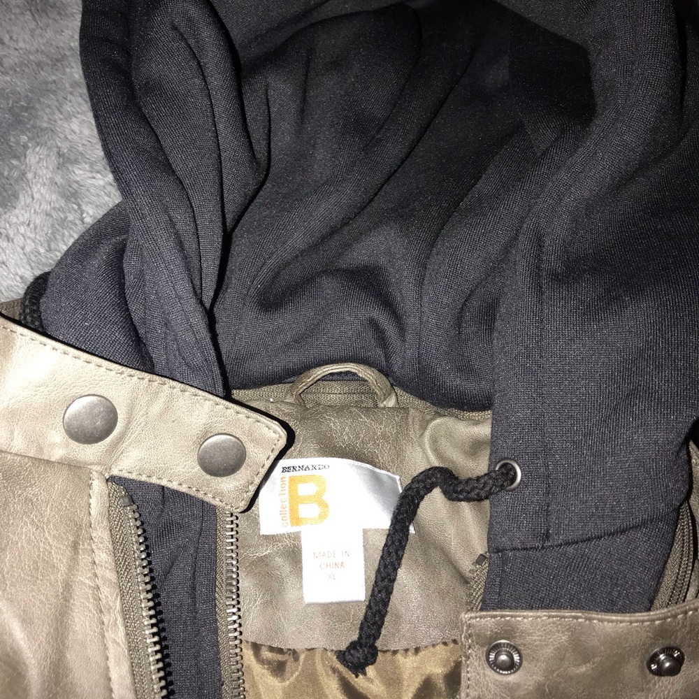 Multi-Wear Jacket - Picture 3 of 3